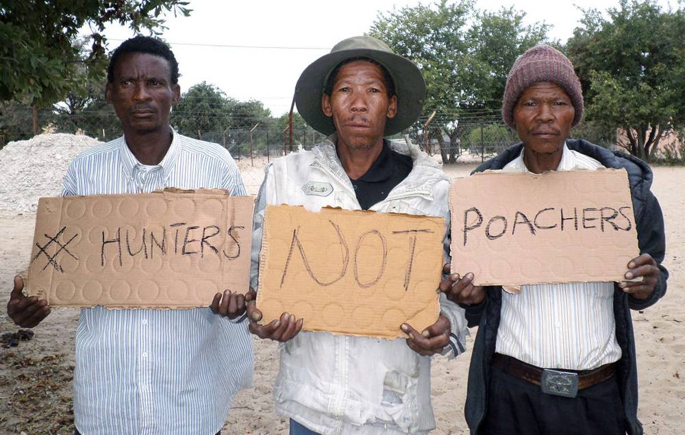 San-Jäger protestieren gegen das Jagdverbot von 2014